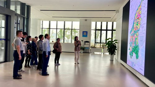 教師工作部 人力資源部黨支部舉辦重陽節(jié)離退休老同志參觀交流活動